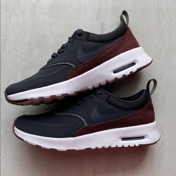 NWT Nike Air Max Thea premium - Picture 3 of 8